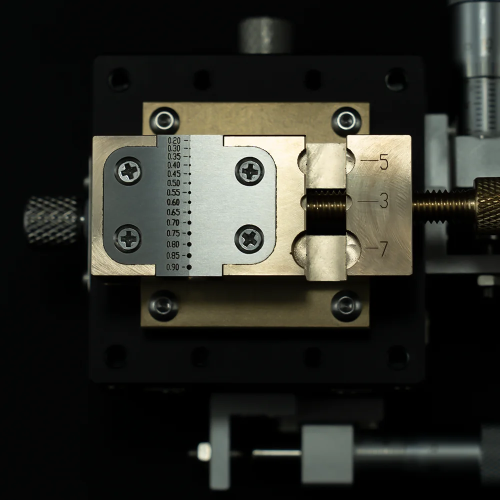 XY Axis Linear Stage Fine-tuning Frame, Precision Measurement Manual Displacement stage, Minimum scale: 0.01mm  Accuracy: 0.01