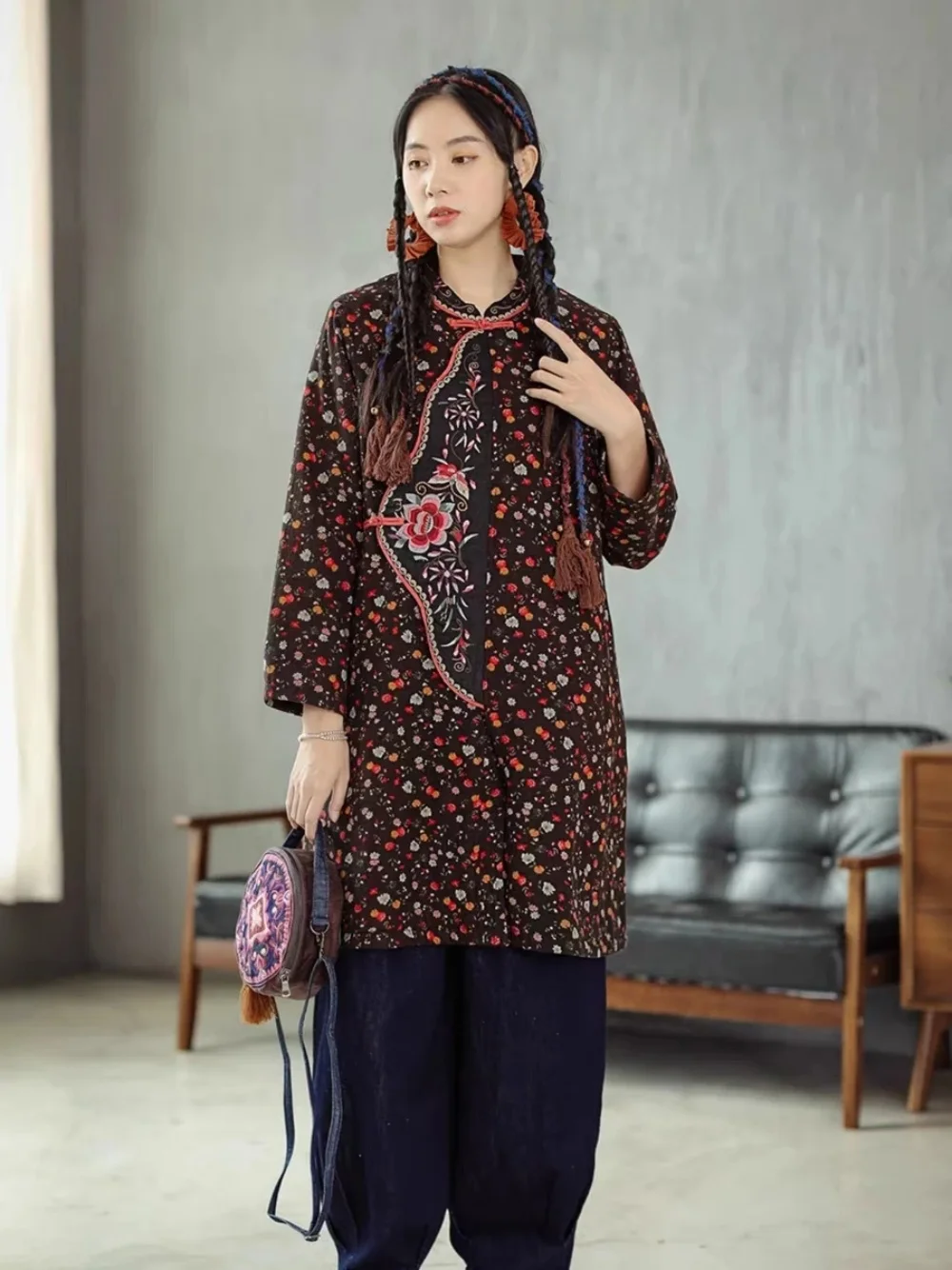 New women's winter clothes Brown cotton linen padded coats Chinese style embroidery floral pattern outerwears