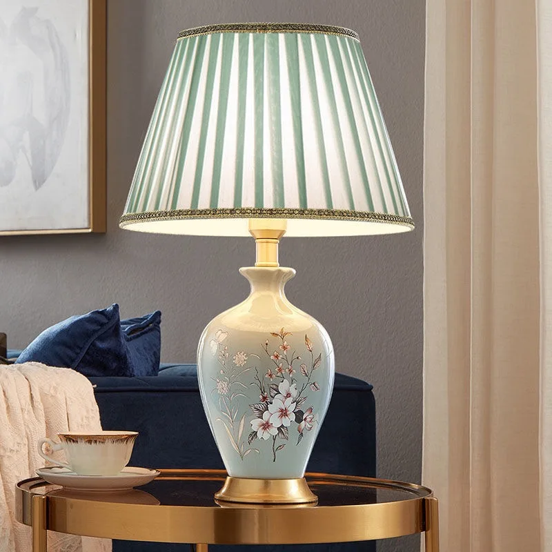 Customized Light luxury post-modern bedroom romantic minimalist design can accommodate desk red lamp