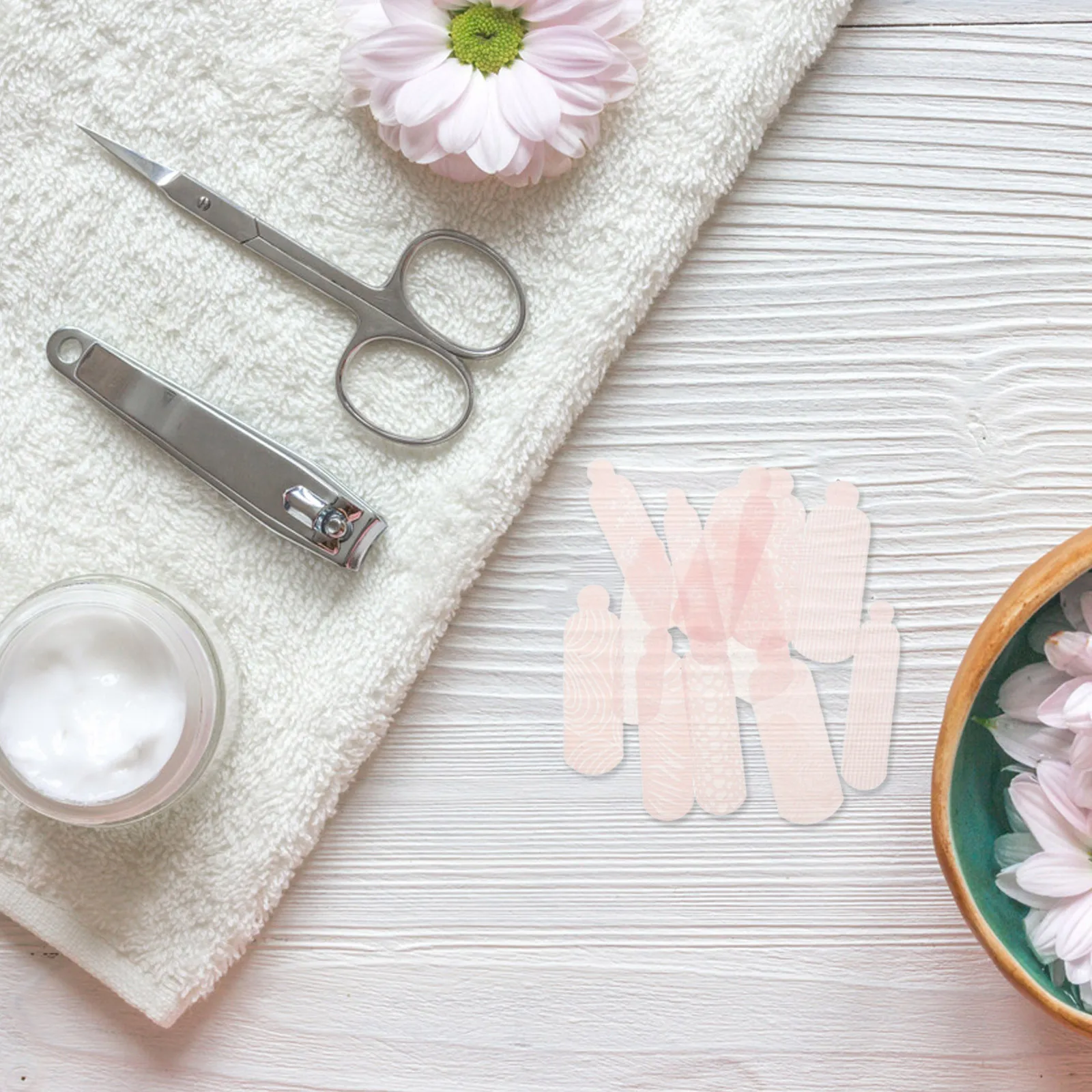 

120Pcs Silicone Nail Molds Christmas Flexible Reusable Snowflake Nail Art Sculpture Templates DIY Resin Holiday Manicure Carving