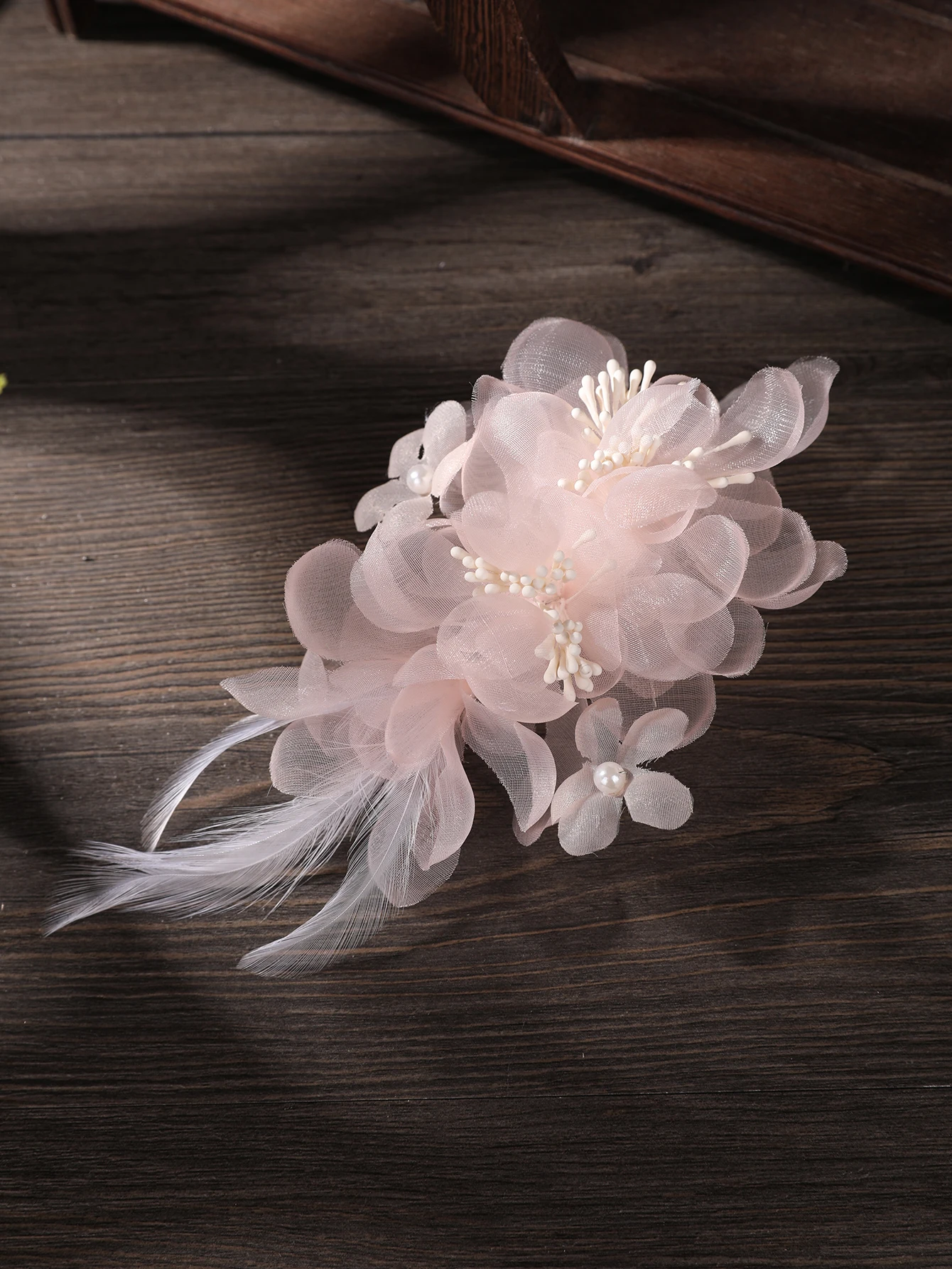 Light pink netted floral feathered pearl hairpin, ethereal and mysterious bridal wedding dress headpiece, Hanfu with ancient sty