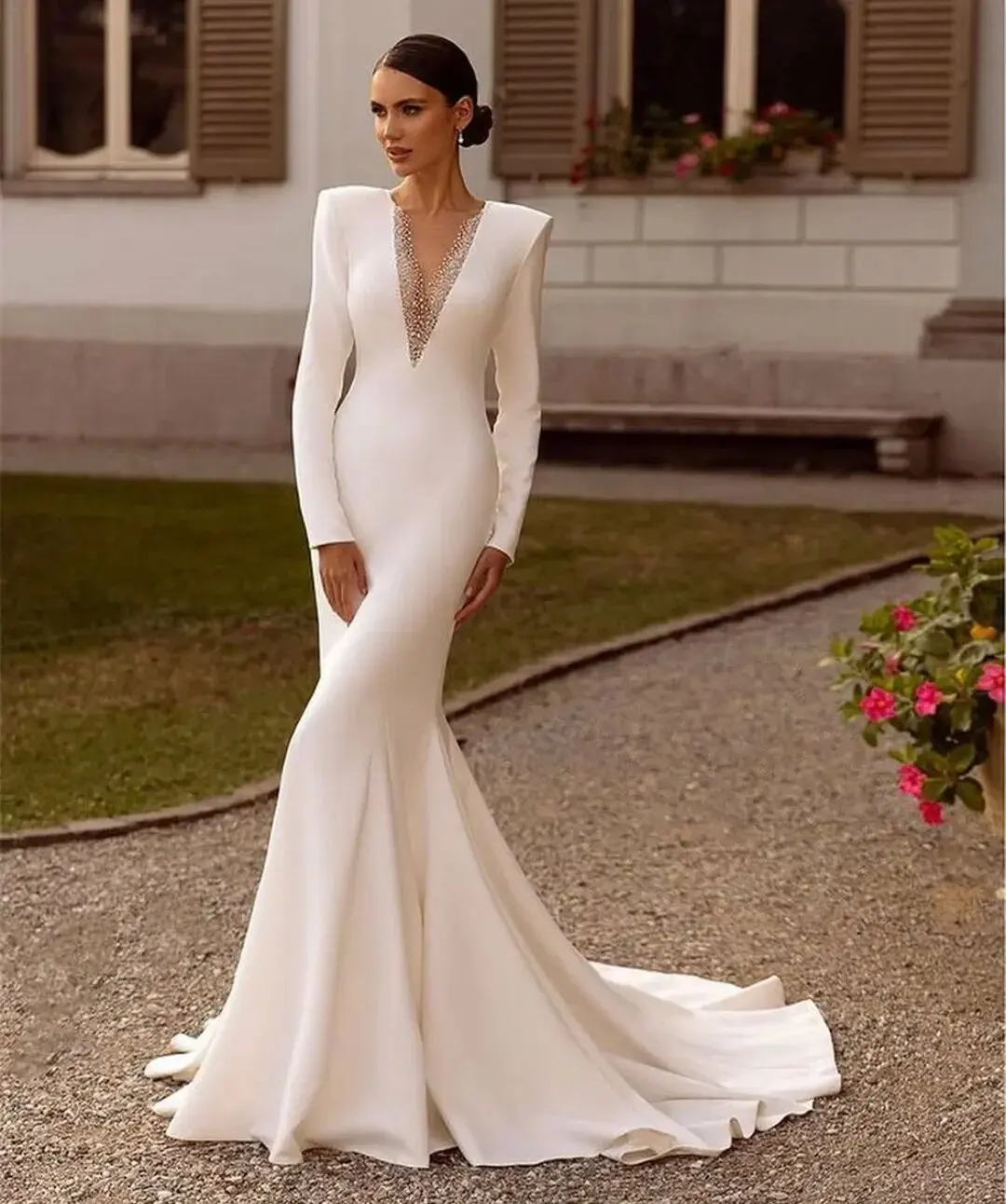 Wedding Dresses Vintage Long Crepe O-Neck Beaded With Sleeves Mermaid Ivory Sweep Train  Gown With Buttons for Women Evening