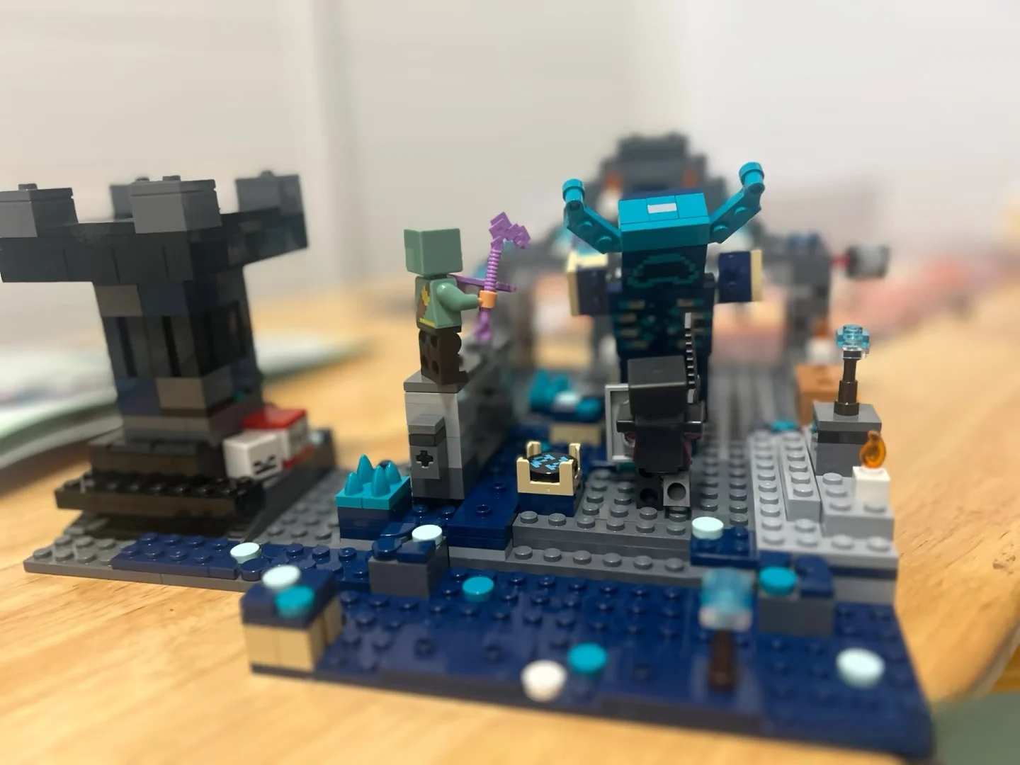 متوافق مع 21246 Minecraft Dark World Wars: ألعاب مكعبات البناء من Guardian Sword Outpost