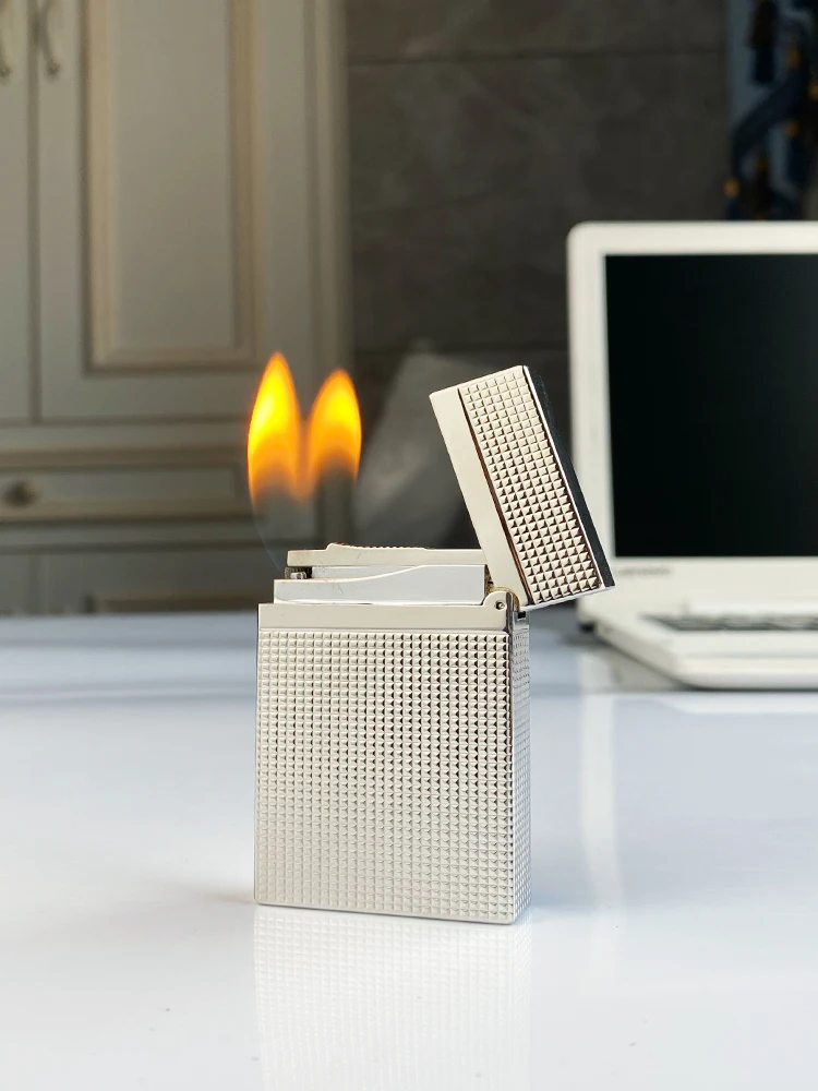 

Vintage Style Windproof Gas Lighter for Cigarettes with Bright Sound Brass Shell Men's Gift New Arrivals
