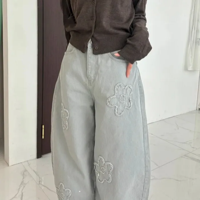 Novo coreano sle simples legal bordado desgastado flor solta jeans casuais feminino cintura alta vintage waed algodão denim calças