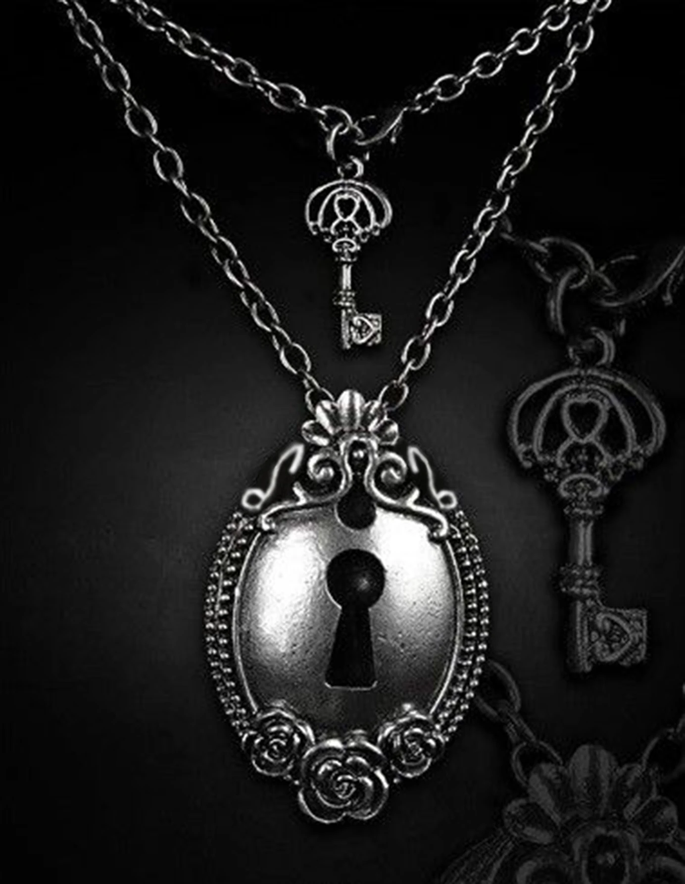 1 Pc Fashion Key Lock Gothic  Personality Antique Silver Color Multi Layered  Necklace Women Daily Party