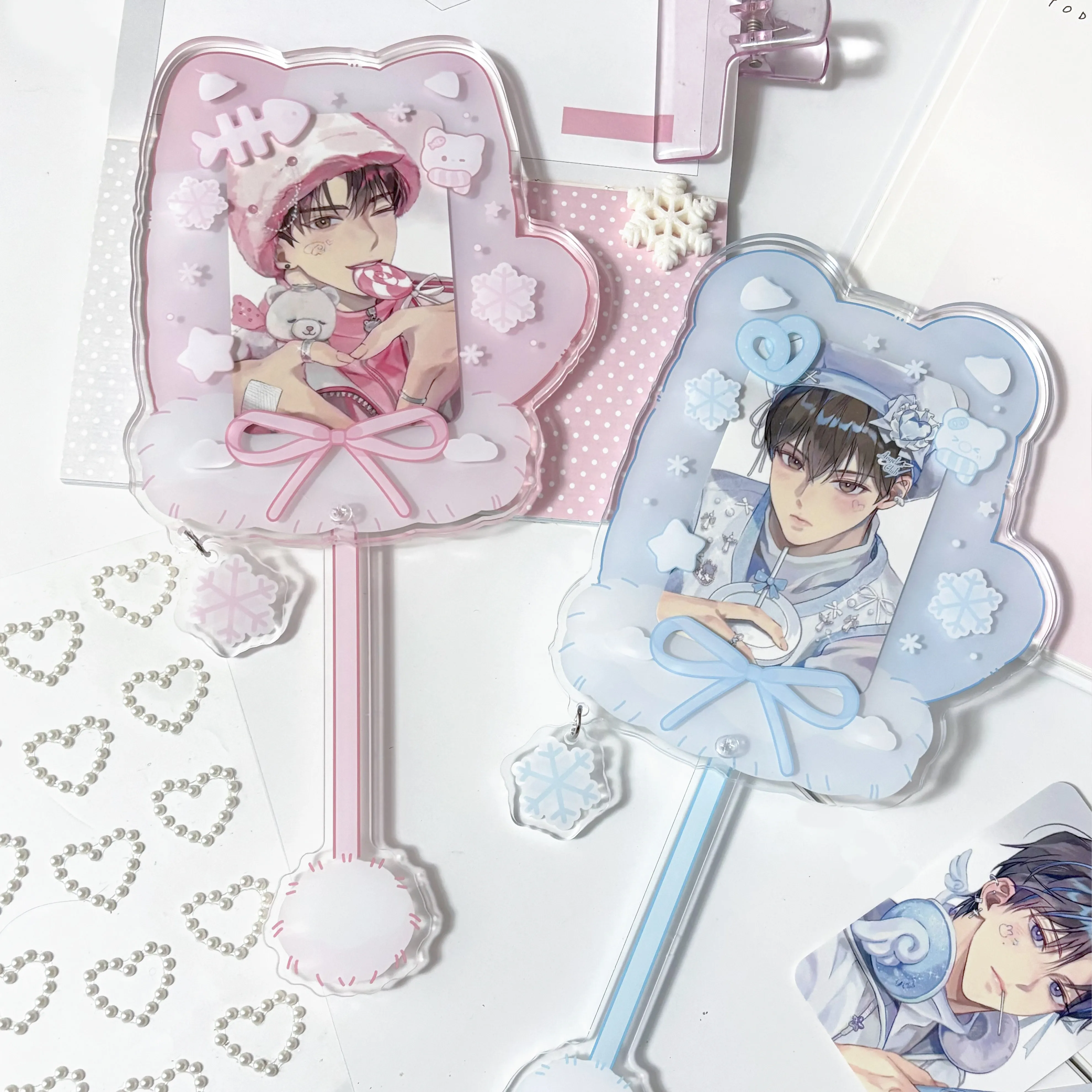 Original Cartoon Clock in Stick Card Sleeve Card Brick Acrylic Small Card Bar Display Gu Mei Rocking Music