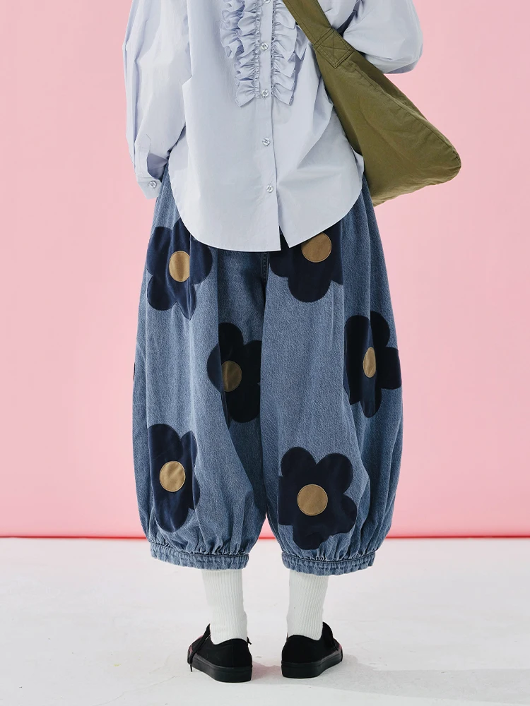 IMAKOKONI original design elastic waistband flower patch loose denim cropped pants 244955