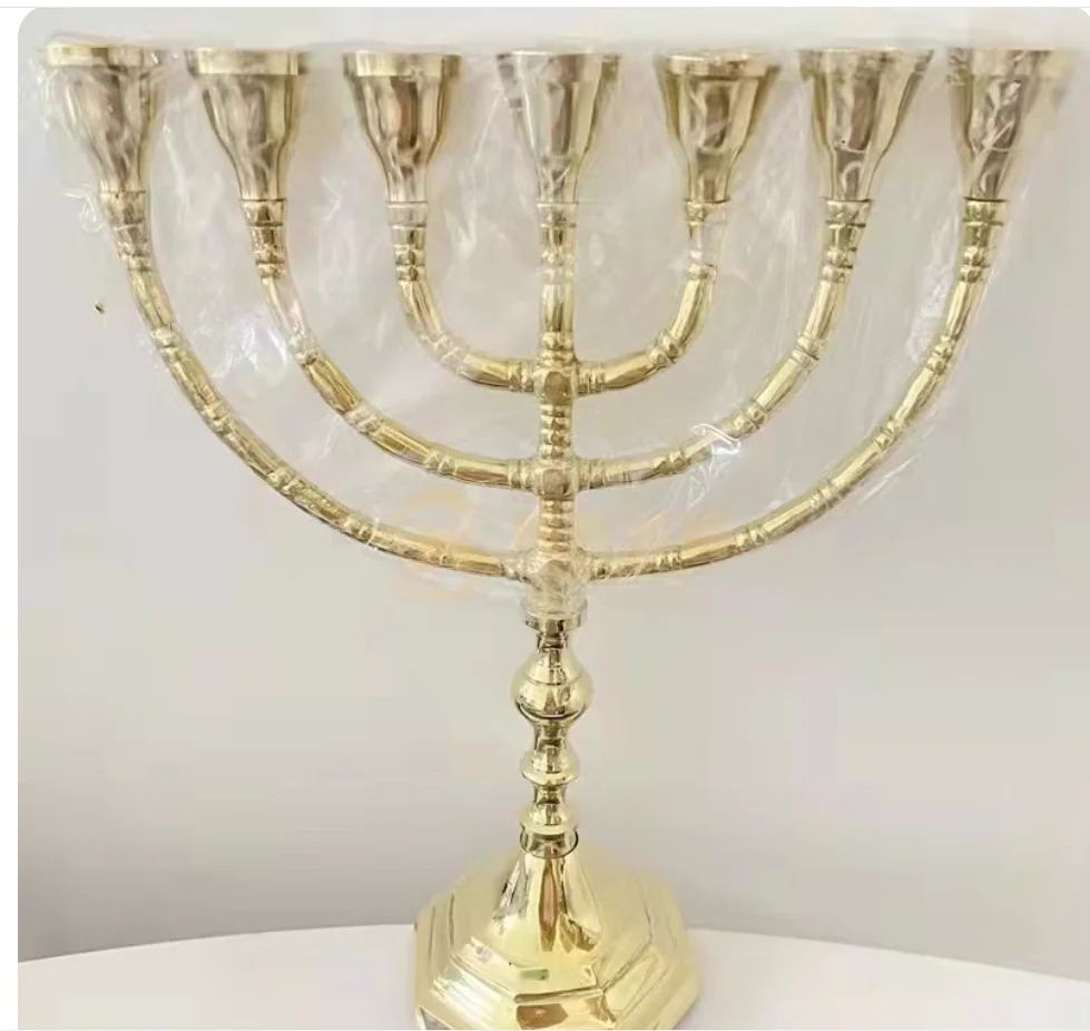 Vendite caldeMenorah israeliano in ottone massiccio |   Candelabrum