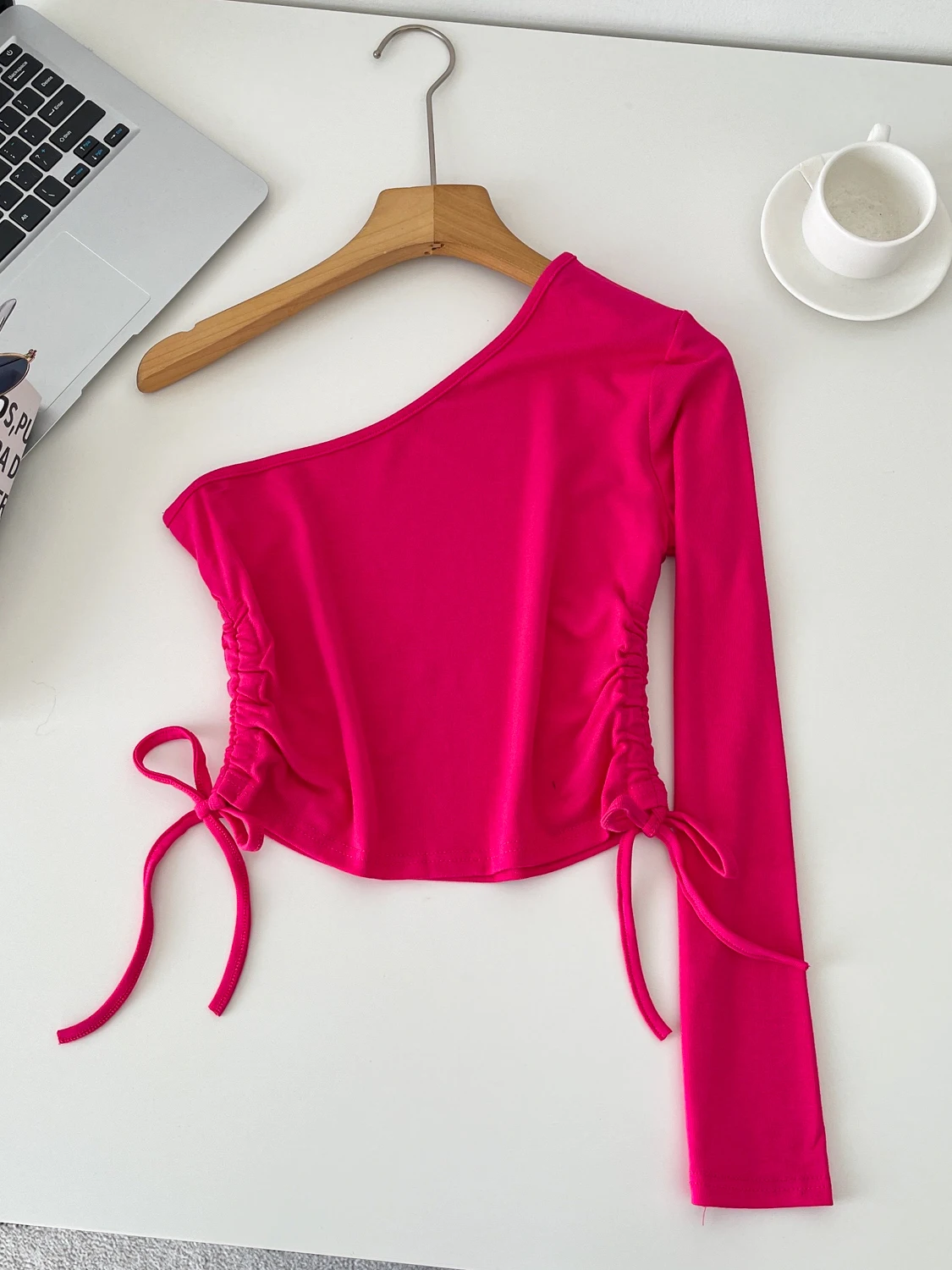 

Women's Rose Red Gyaru T-shirt Harajuku Y2k Tee Top Aesthetic Vintage Fashion Long Sleeve Cropped T-shirts 2000s Autumn Clothes