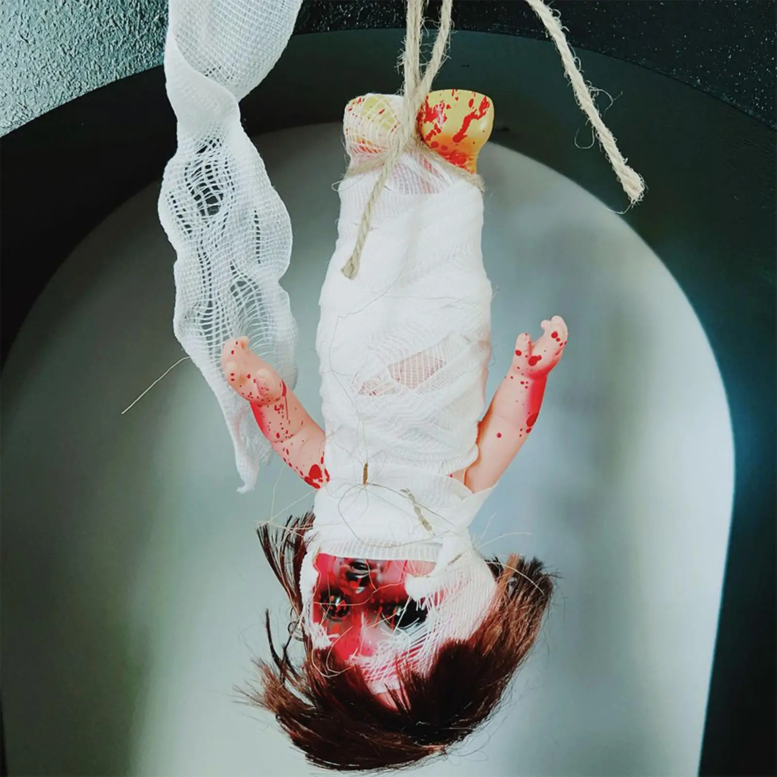 Gruselige Puppe, gruselige Puppe, Halloween-Ornamente für Baum, Halloween-Dekorationen, Heimdekoration für Innen, Schlafzimmer, Wohnzimmer, Party, Hof