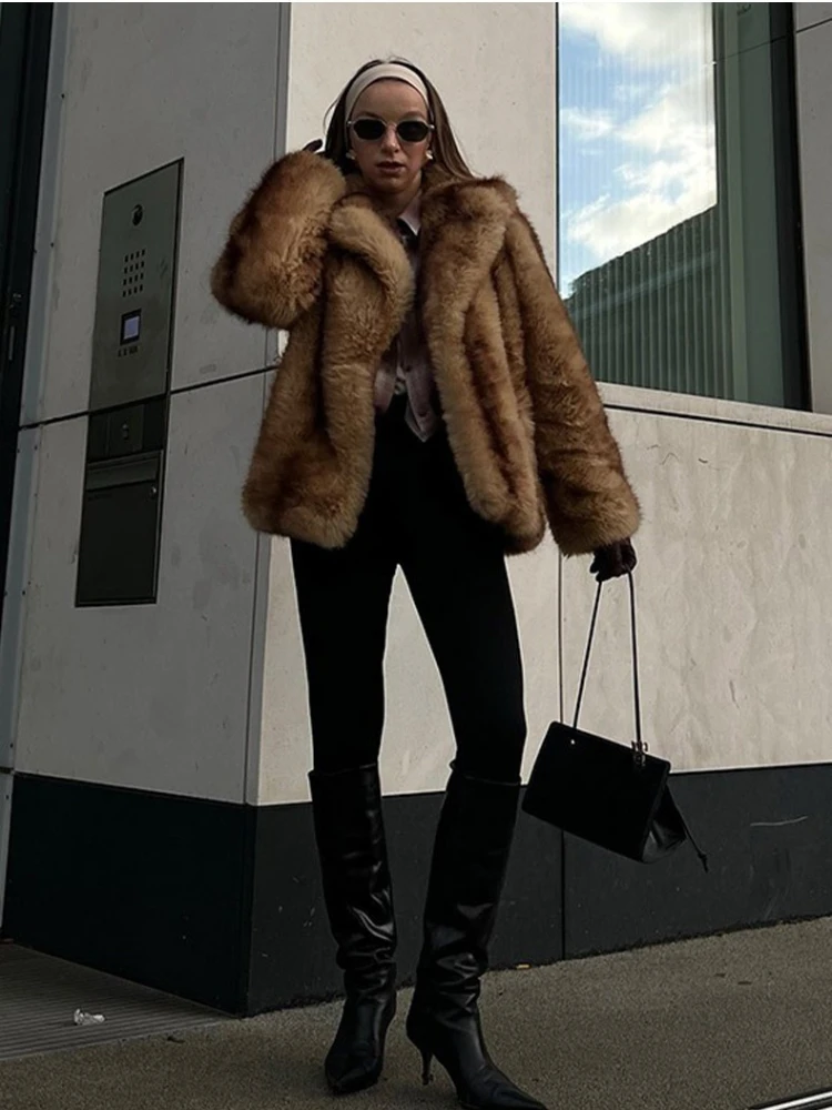 سترة أرنب صناعي معطف قطيفة ملابس خارجية فاخرة سترات فروي تدريجية رقيق سميك دافئ فضفاض بياقة مدببة بني فرو صناعي قصير #3