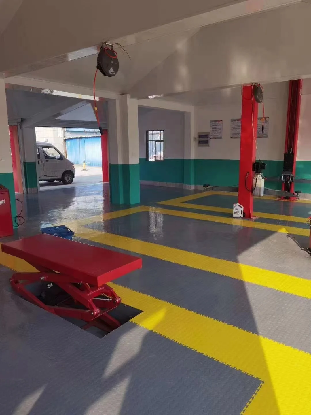 Interlocking PVC Garage Floor Tiles, Removable Plastic Interlocking, Warehouse Floor Mats, Heavy Duty