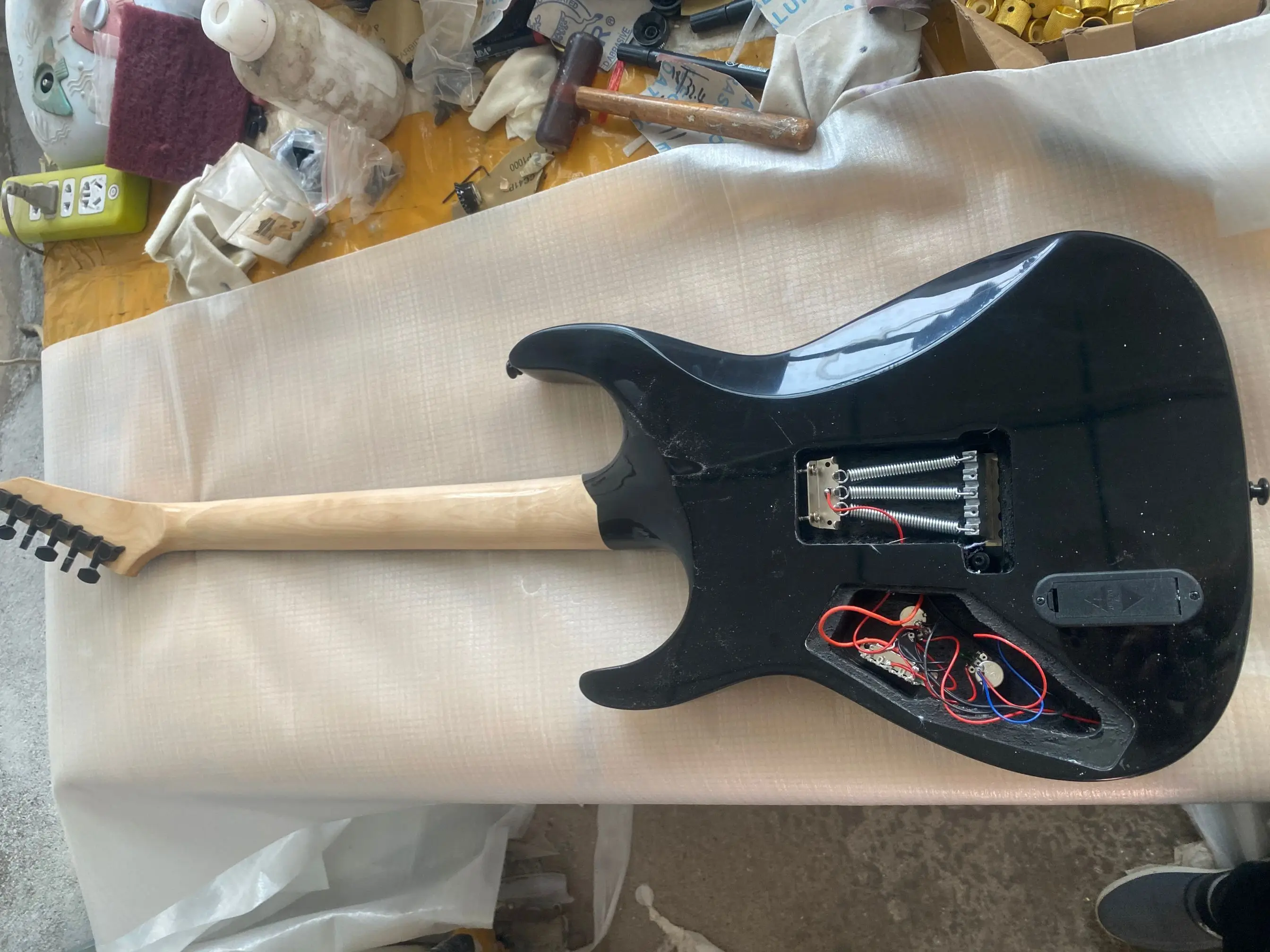 In Stock kirk LTD KH2 Dracula Electric Guitar Bat Cross Inlay China EMG Pickups Floyd Rose Tremolo Bridge Black Hardware