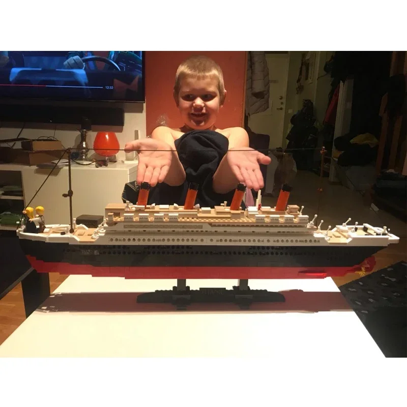 RMS Titanic Cruise Boat Ship Building Blocks Sets,10294 Compatible Bricks City Model Building Kits 3D Hobbies For Children Toys