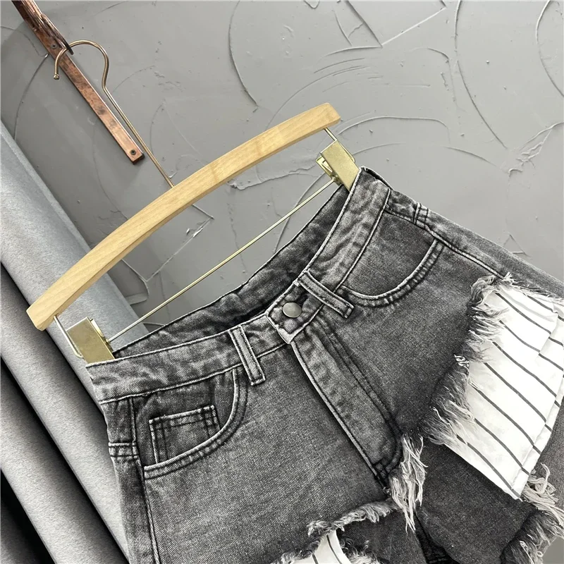 Fashion Holes Raw Edge Denim Shorts for Women 2023 Summer New Streetwear Woman A- Line Ripped Wide-Leg Jean Hot Pants Ttendy