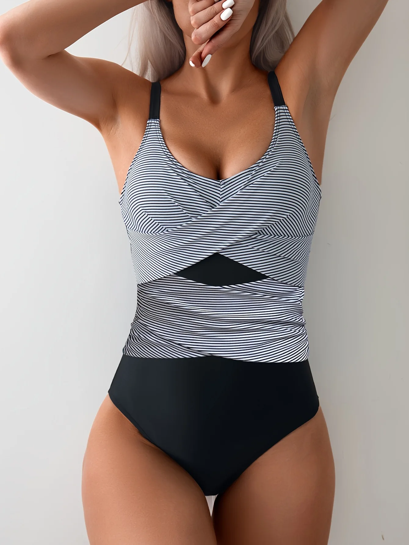 Maillot de bain une pièce rayé pour femmes, Tankini modeste pour la plage et les vacances de printemps et d'été, bloc de couleurs, vêtements de plage, 2025