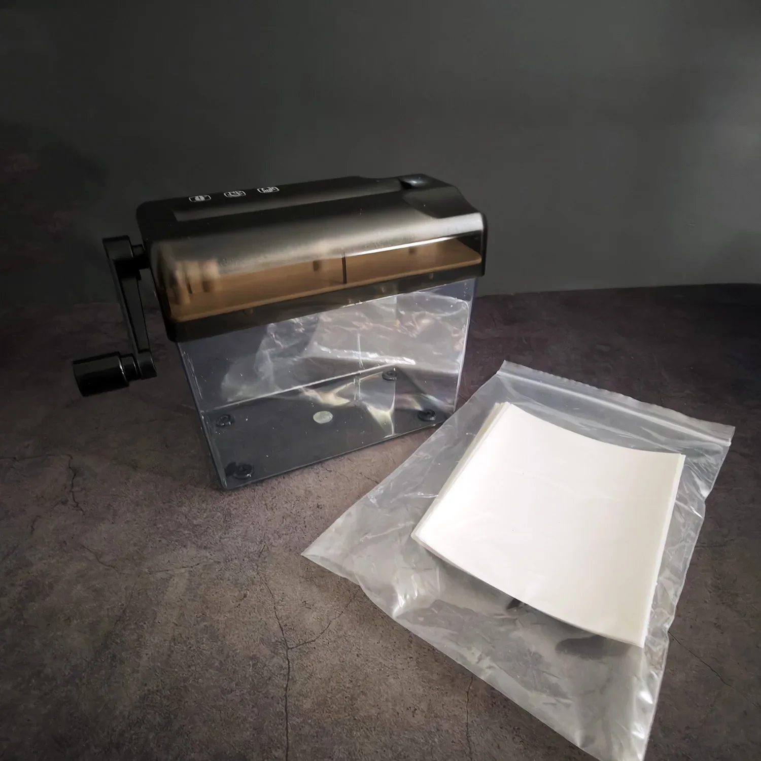 Papier gedraaide noedels Goocheltrucs Podiumillusies Gimmicks Mentalisme Rekwisieten Papieren strepen Veranderingen naar echte noedels Verschijnen Grappig