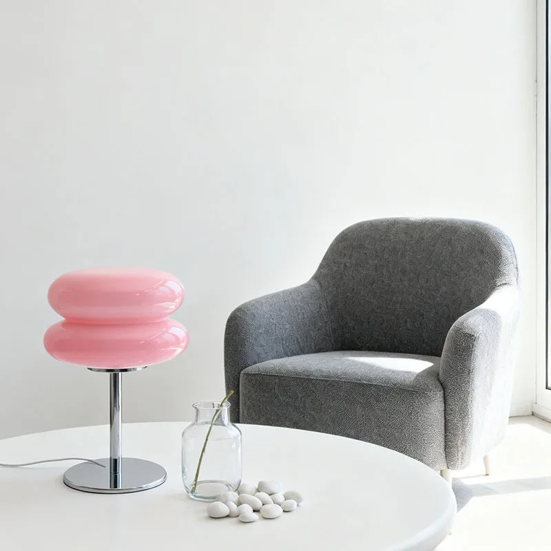 مصباح طاولة مزخرف من هامبورغ، تركيبات إضاءة حديثة وبسيطة، غرفة المعيشة، غرفة النوم، بجانب السرير، غرفة نموذجية، إضاءة ليلية للفتيات