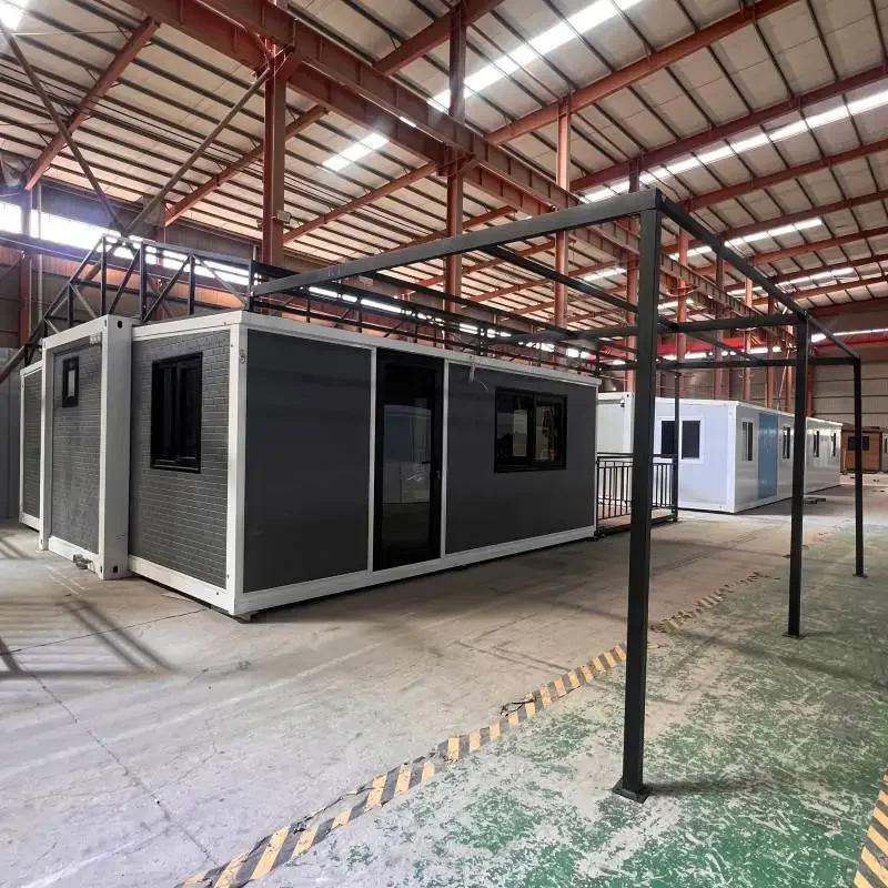 Prefabricated Container House 36㎡ 72㎡ Customized Container House 20ft 40ft Expandable Folding House Container Home for Italy