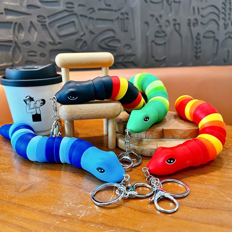 Funny Crocodile Colored Snake Keychain 3D Articulated Stretch Sensory Stress Relief Flexible Hand Toy Keyring Pendents for Kids