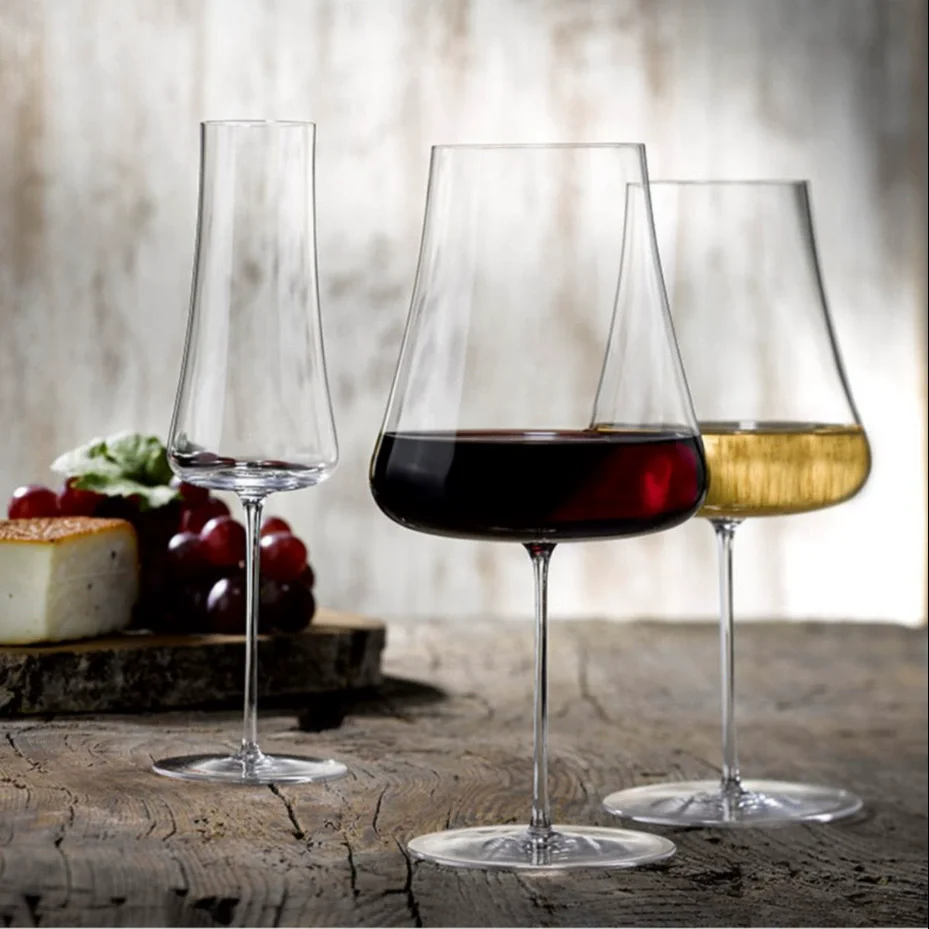 

Nude Style Handmade Crystal Wine Glass Extremely Thin Masterly Craft Perfect Flawless Red Dot Award Volcano Goblet