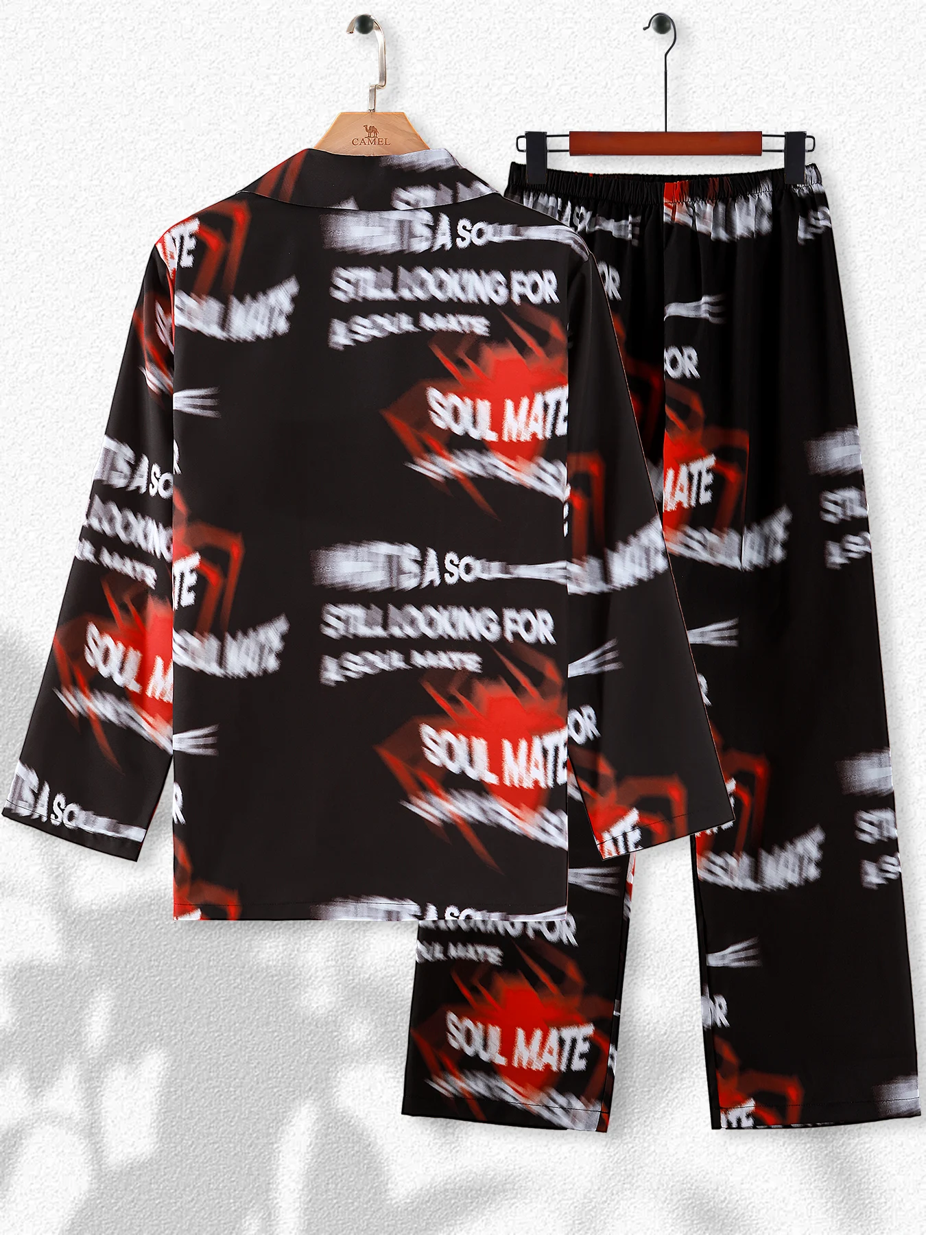 Fotografia 3: Conjuntos de Roupas Masculinas com Estampa Textual, Camisa Solta com Lapela e Calças com Cintura Elástica