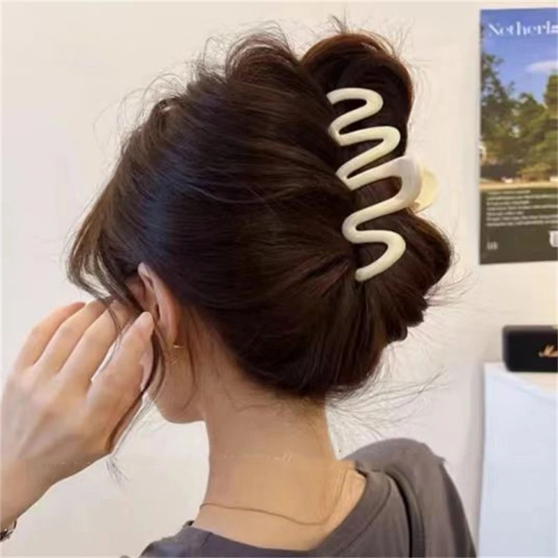 New Cute Claw Clip Hair Accessories Minimalist Headwear Daily Versatile Style