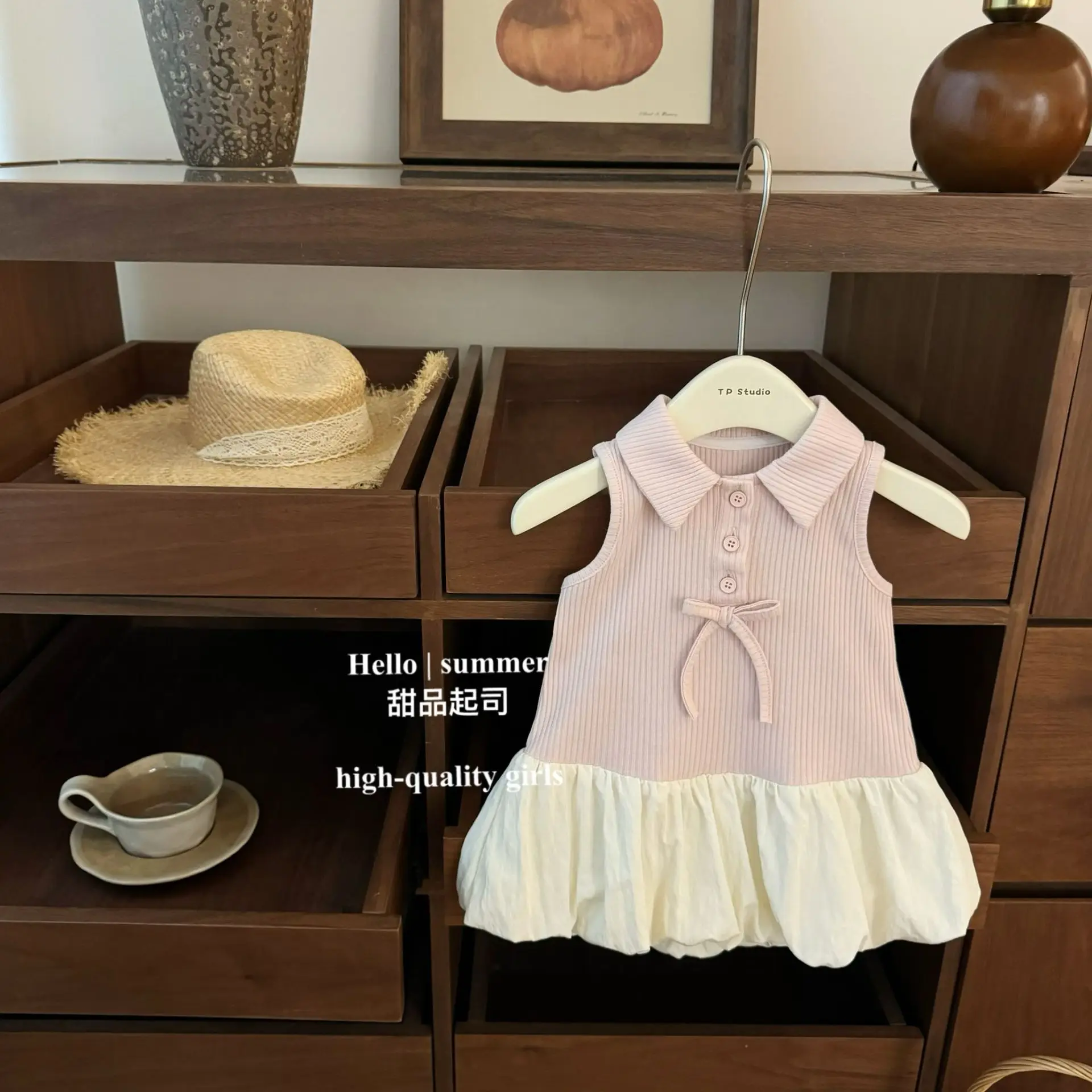 

Baby Girl's Fashionable and Comfortable Polo Collar Pink Sweet Waist Cinched Fluffy Floral Bud Skirt Suitable for Daily Wear