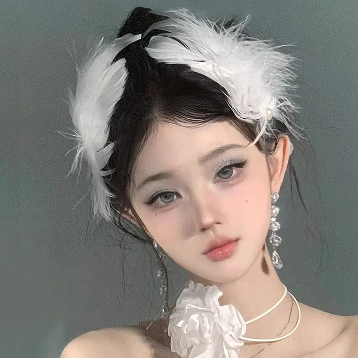 Grampo de cabelo de pena de cisne branco, estilo balé, performance de palco, clipe lateral, festa de menina, acessórios de pérola falsa, presentes