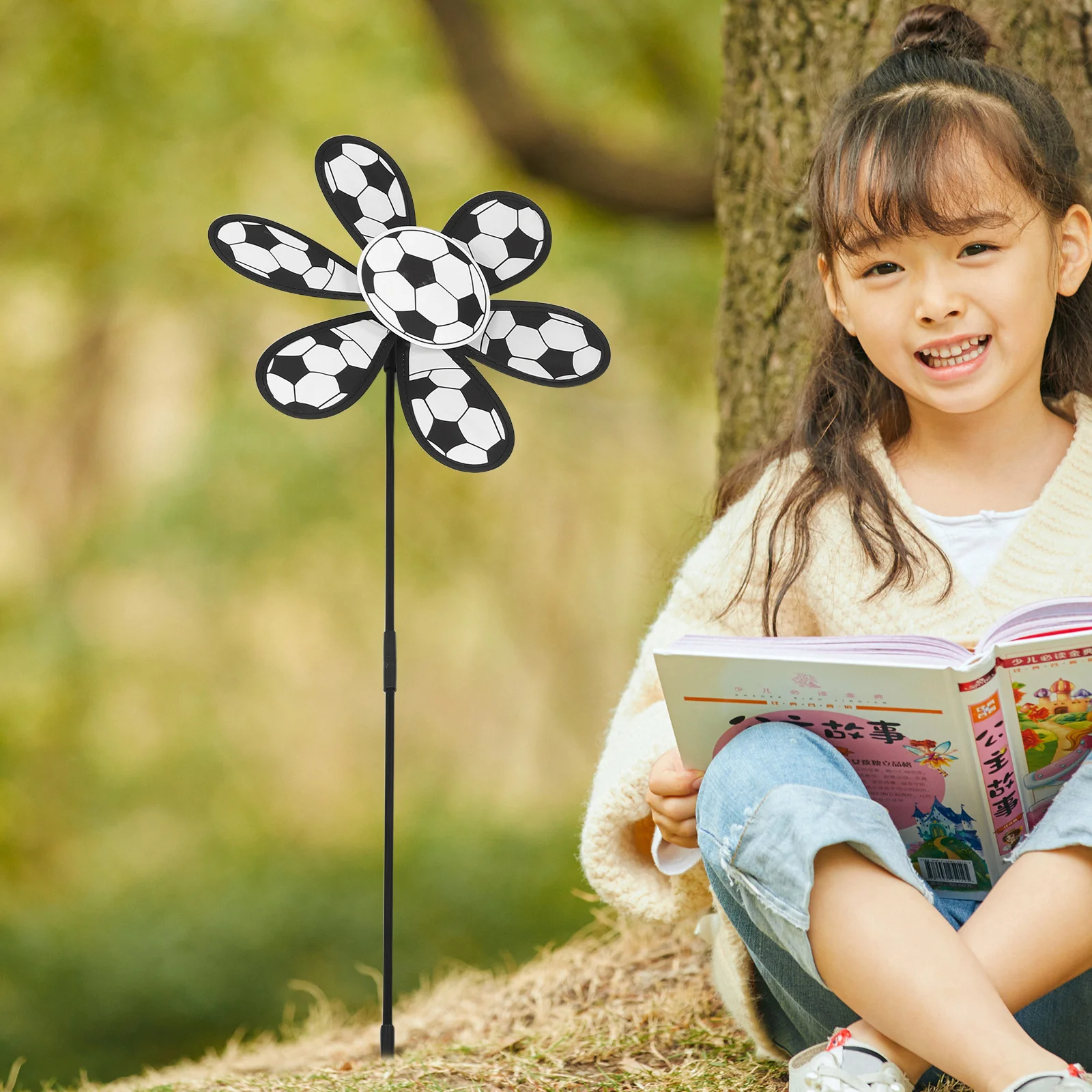 2 pçs crianças ao ar livre moinho de vento giradores de vento com estacas para crianças futebol temático catavento-jardim festa favores quintal decorativo