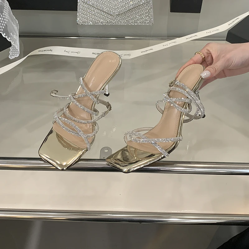 

2025 Summer Luxury Sexy Square Toe Rhinestone Ankle Strap Party Wedding Women High Heeled Sandals
