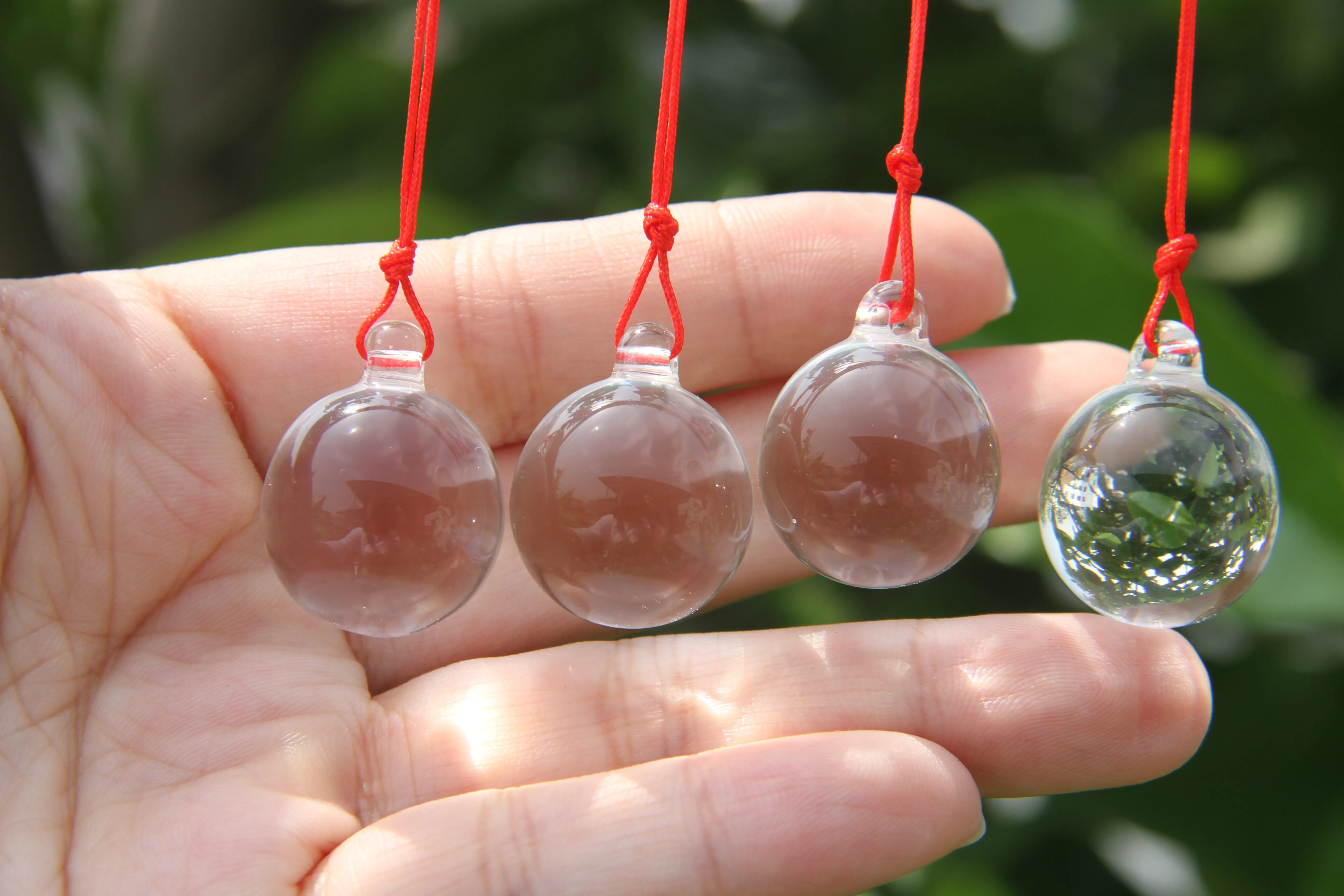 Clear Crystal Faceted Smooth Balls Glass Hanging Pendant with Red Strand For Suncatcher Necklace Fenshui Home Marrige Decor