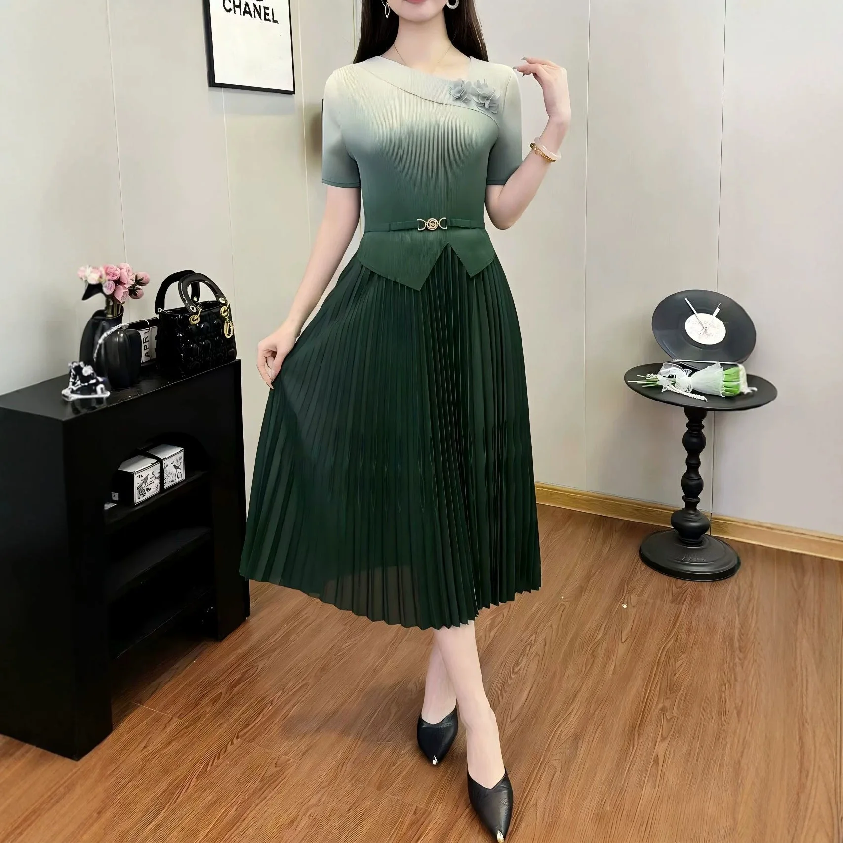 Miyake Pleated Women's Casual Dress 2026 New Gradient Color Bow Sloped Collar Short-sleeved Loose Fake Two-piece Elegant Dress