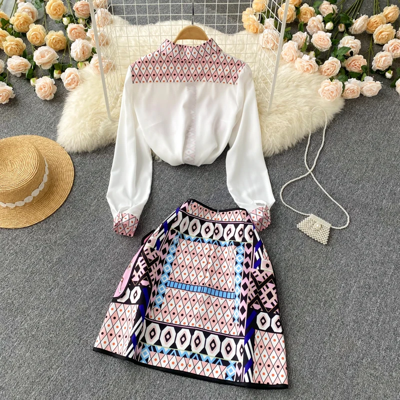 Runway Two Pieces Sets Women Clothing Horse Geomery Pattern White Tops and A-Line Pockets Short Skirt 2 Piece Set Party Outfits