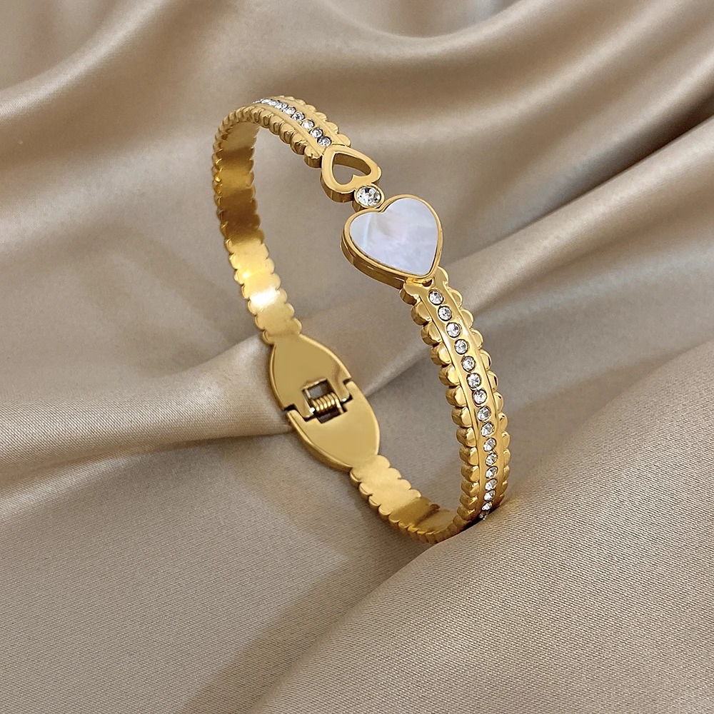 

Freetry Exquisite Heart Stainless Steel Bangle Bracelet for Women Elegant Rhinestone Gold Color Open Spring Buckle Bangle Gifts