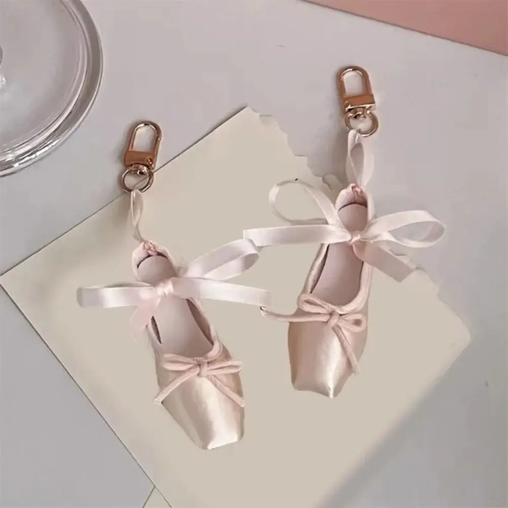 Bolso colgante zapatos de Ballet llavero Color rosa hecho a mano Mini zapatos de Ballet colgante llavero teléfono encanto zapatos de Ballet llavero