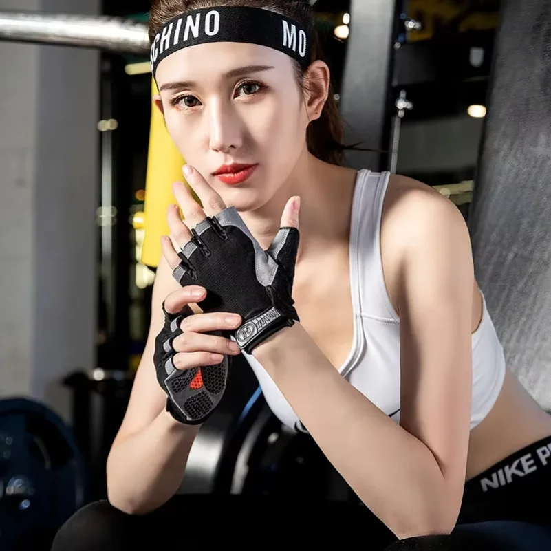قفازات رياضية نصفية الأصابع قا - مراجعة Crossfit Workout Gear وسعره