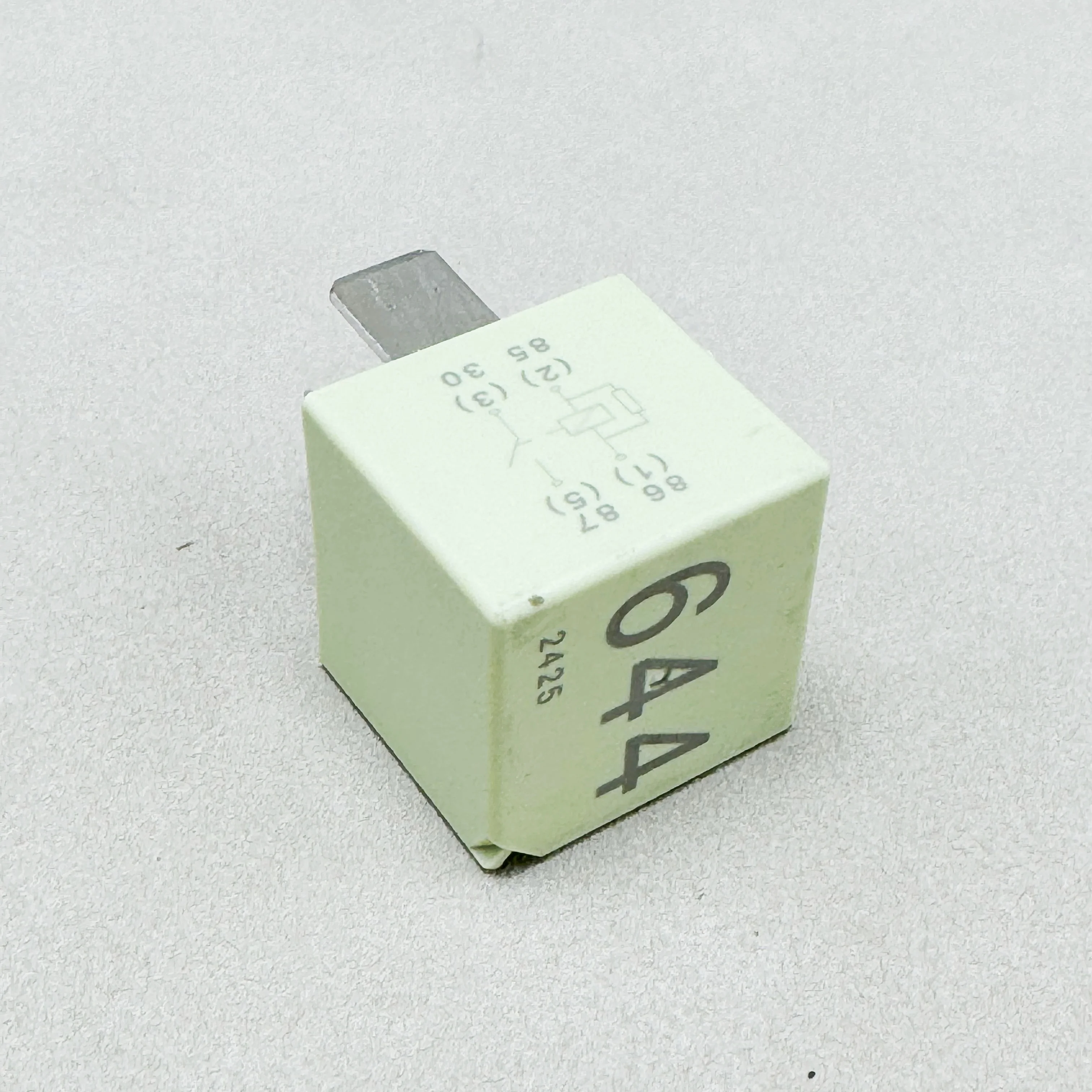 644 Relay For Audi Q3 A6L A6 S6 RS3 A7 A4 S4 TT R8 Skoda Octavia Rapid Spaceback VW Phideon Lavida Lavuda Santana 4H0951253