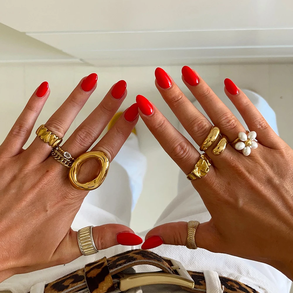 

AIKOER Fashion Trend 18K Gold Color Plated Stainless Steel Circular Hollow Ring Asymmetrical Pleated Stackable Ring Women's Jewe