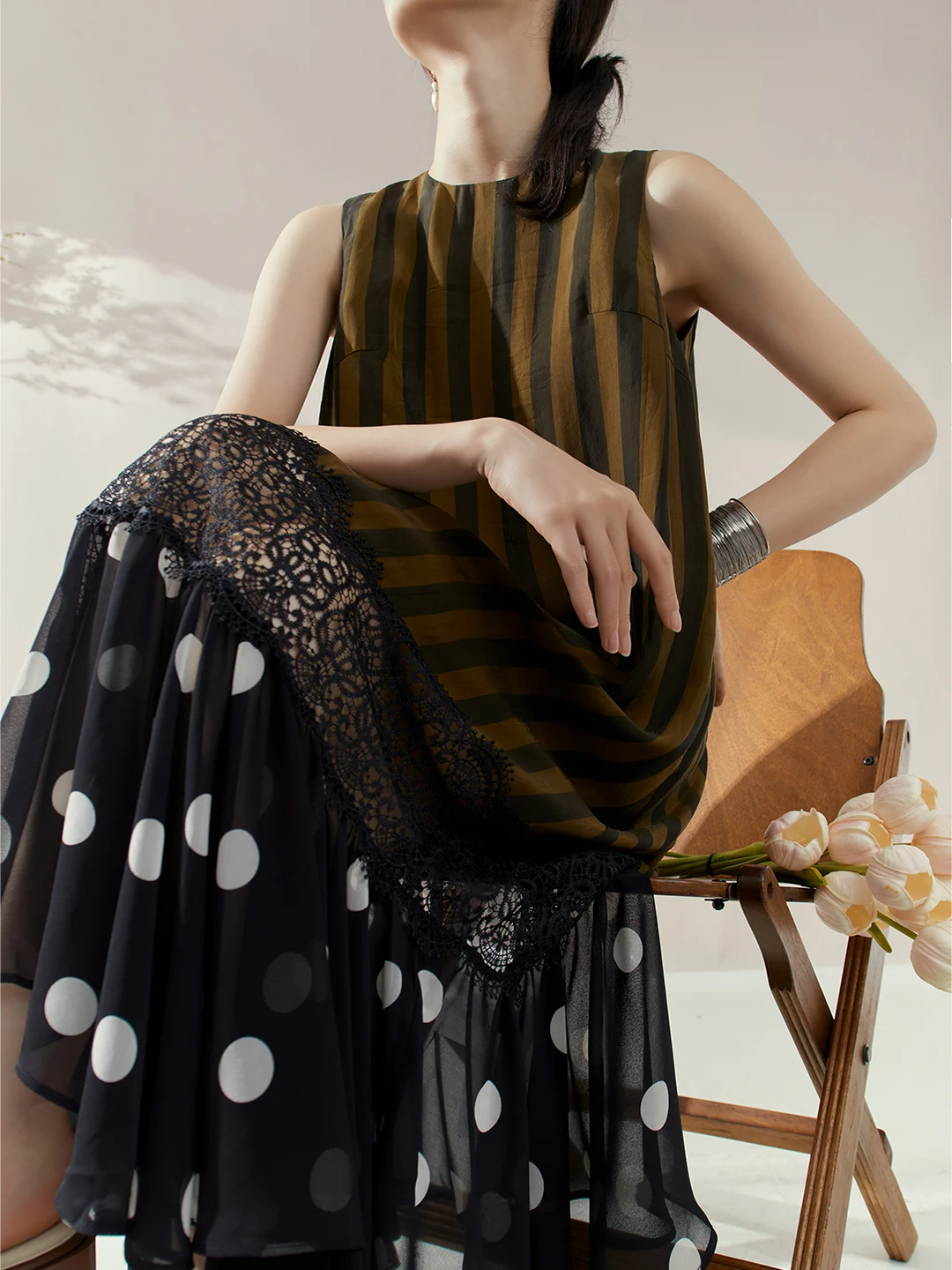 الفرنسية أنيقة الرجعية عارضة عطلة الصيف فساتين جولة الرقبة أكمام مخطط نقطة الدانتيل الربط مزاجه فستان طويل المرأة