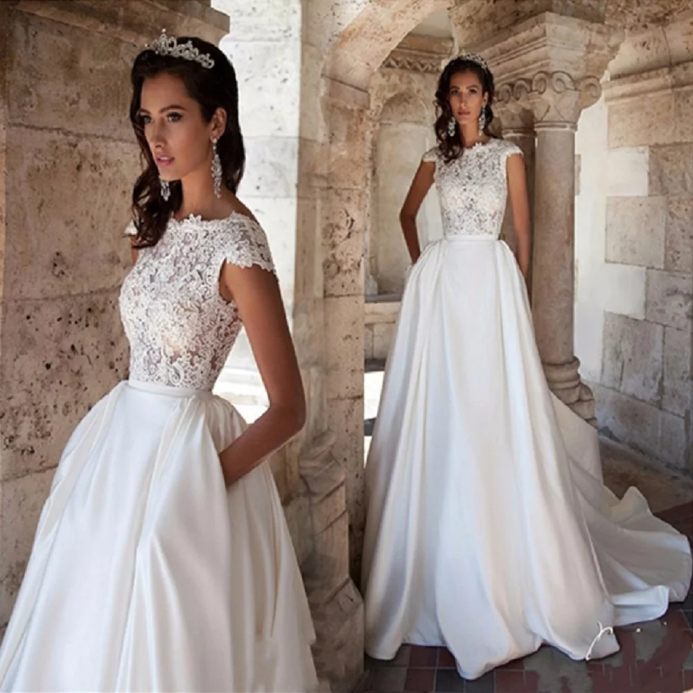 

ZJ4061 Customized Wedding Dresses O-Neck Full Sleeves Lace Applique Bride Gowns Illusion Sweep Train A-Line Satin