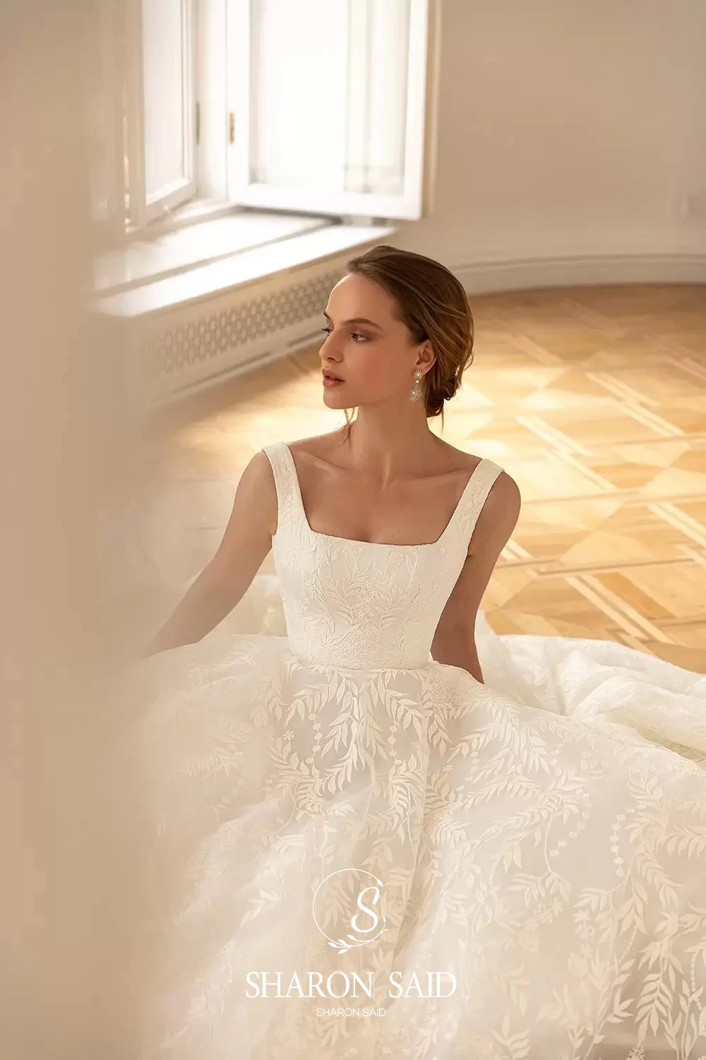 شارون سعيد فستان زفاف أنيق على شكل حرف a بياقة مربعة أوف وايت تول 2025 مع سترة بأكمام طويلة فساتين العروس SW176 مخصصة