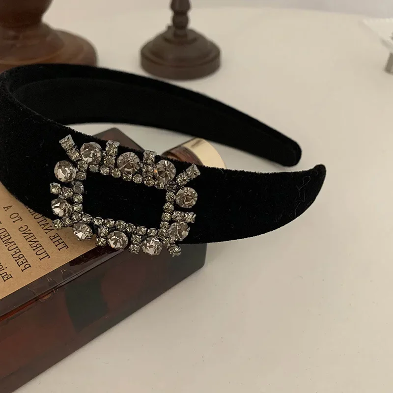 Vintage Black Crystal Hairbands for Women Retro Velvet Elegant Wide Hair Hoop Lady Female Hair Accessories Girls Korean Headband