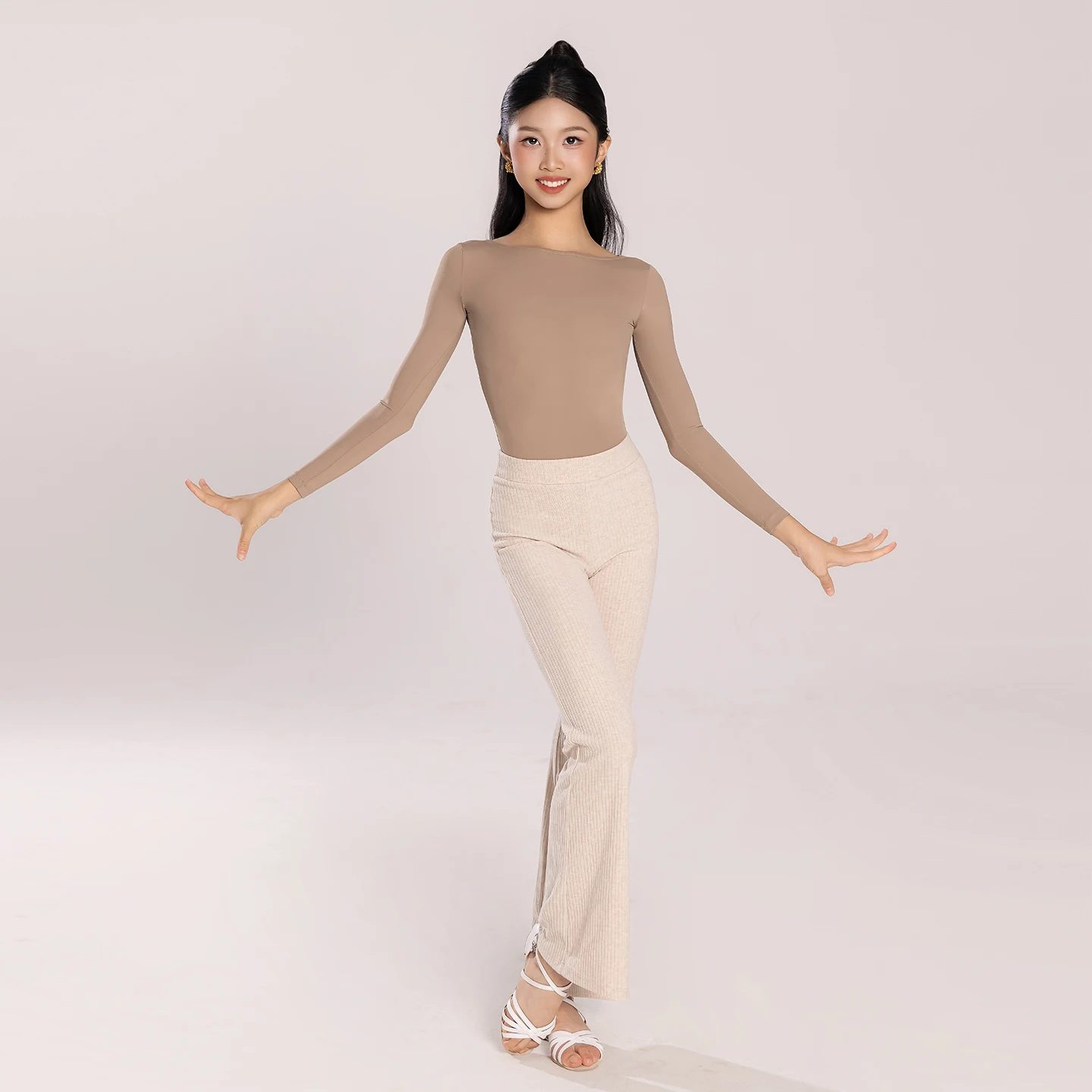 

Fashion Girls Performance Dancing Clothes Kids Samba Ballroom Dance Competition Suit Children Modern Dance Costume DW11072