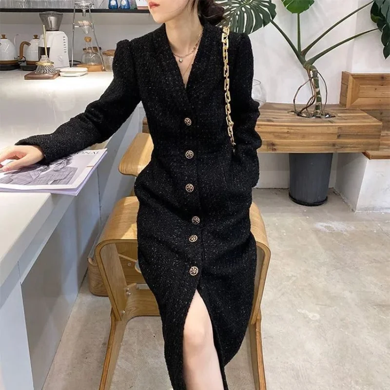 Hepburn Style Solid Color Woolen Button Up Dress For Women's 2023 Autumn/winter New Socialite Style V-neck Slimming A-line Skirt