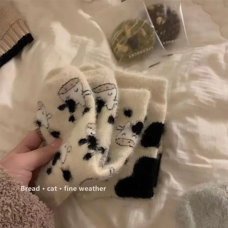 Milk Cow Autumn Socks Women Kawaii Thicken Cashmere Middle Tube Socks Sweet Girls Soft Warm Korean Outwear Floor Wear Socks New