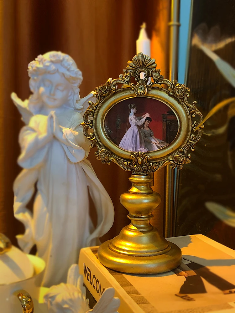 

Art table, dresser, side cabinet, porch cabinet ornament