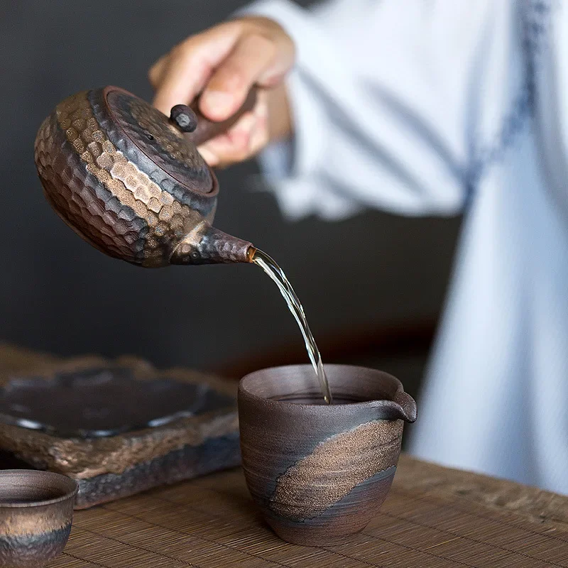 Handmade Stoneware Kiln Baked Tea Pot Holding Teapot Single Teapot  Side Handle Pot Tea Kettle Tea Pot China Tea Ceramic Tea Pot