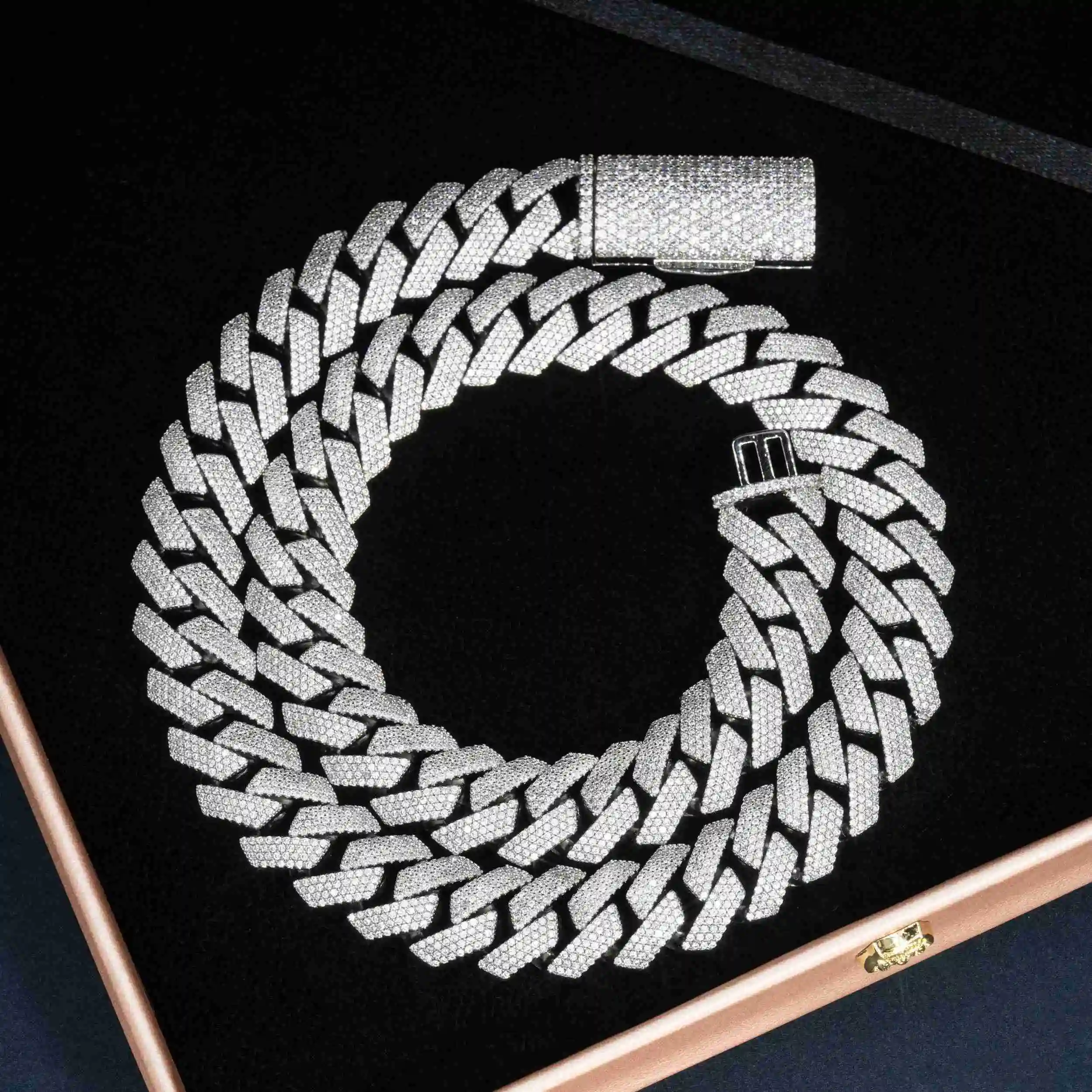 Sale Top Hip Hop Jewelry 925 Sterling Silver Iced Out Lab Diamond Cuban Chain Necklace 15mm Cuban Link Chain Moissanite..